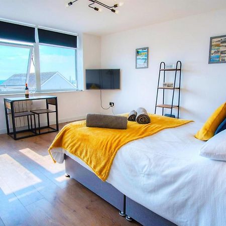 Swn Y Mor - 1 Bedroom Studio - ซอนเดอร์สฟุต ภายนอก รูปภาพ