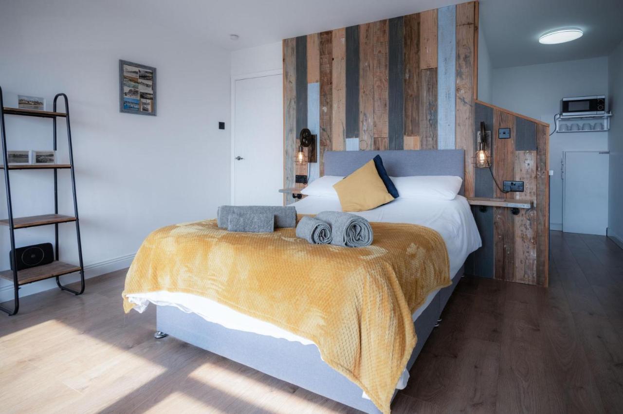 Swn Y Mor - 1 Bedroom Studio - ซอนเดอร์สฟุต ภายนอก รูปภาพ